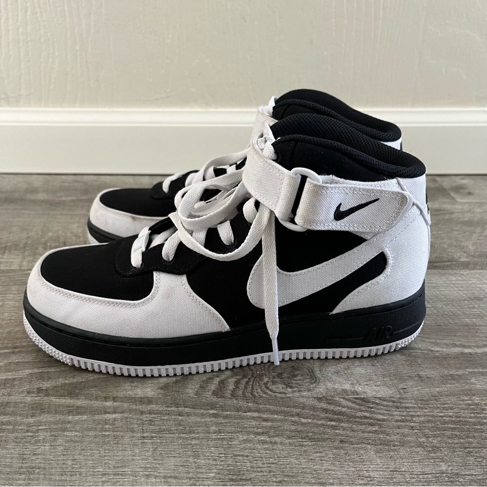Nike Men’s Air Force 1 Black & White Canvas Shoes DZ3640-900